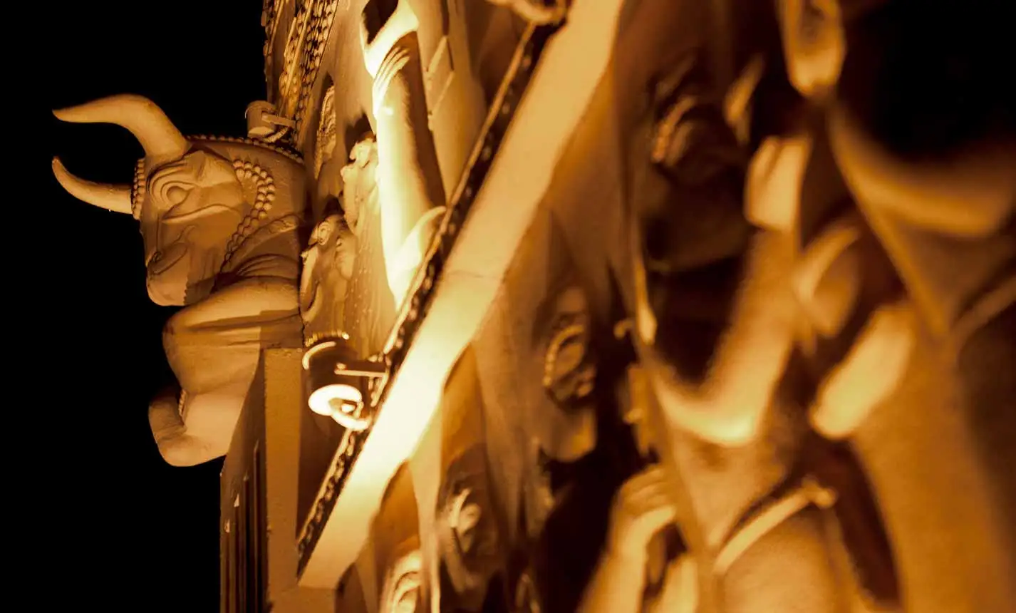 Bull sculpture architectural element at Della Tower