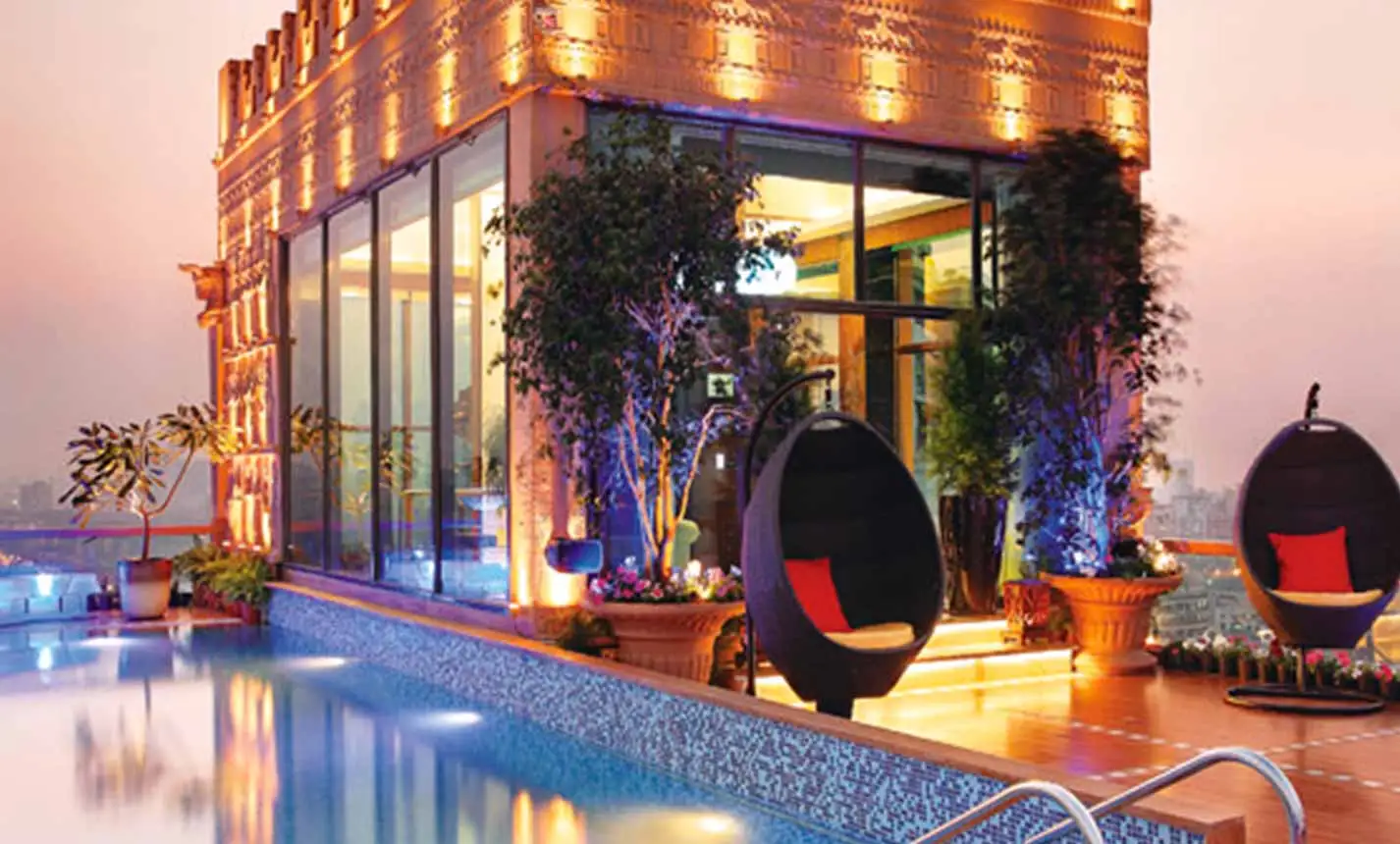 Rooftop luxury pool view at Della Tower
