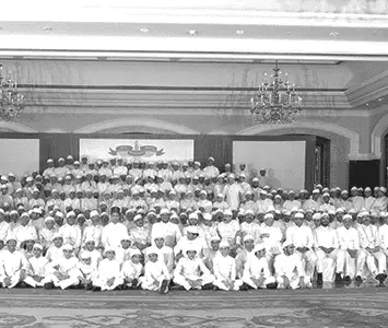 Jimmy Mistry with 350 Mobeds at Parsi Resource Group launch event creating history