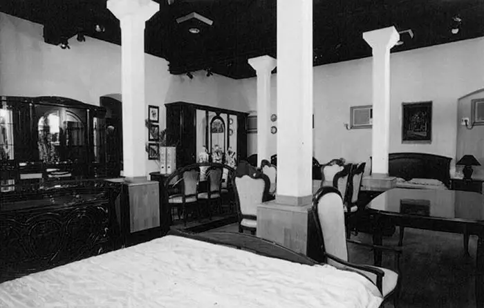 India first Italian furniture showroom launched by Jimmy Mistry in 1996